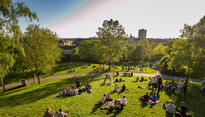 People In Park 1200x628px